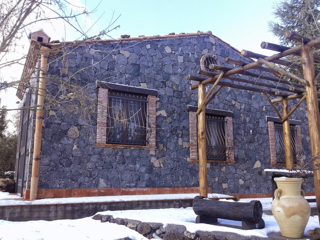 Villa Casa Etna à Bronte Extérieur photo